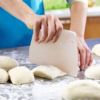 1 ADET Faydalı Krem Spatula DIY Pasta Kesiciler Fondan Hamur Kazıyıcı Kek Kesici Pasta Pişirme Aracı Mutfak Aksesuarları
