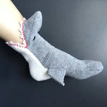 Noel Timsah Köpekbalığı Çorap Ins Yaratıcı Kırmızı Gagalı Gri Köpekbalığı Kat Çorap Sıcak Orta Yün Çorap Çorap Kadın